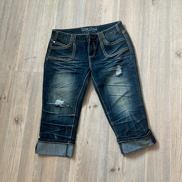 Tattoo Jean Capri - Picture 1 of 2